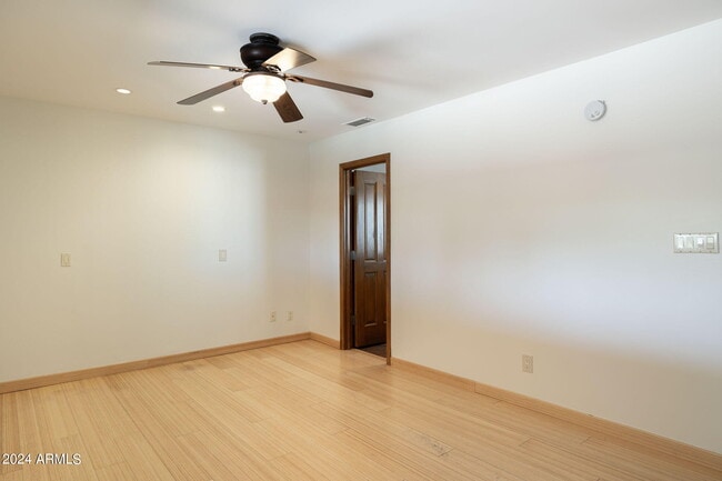 Building Photo - 8643 E Sandalwood Dr