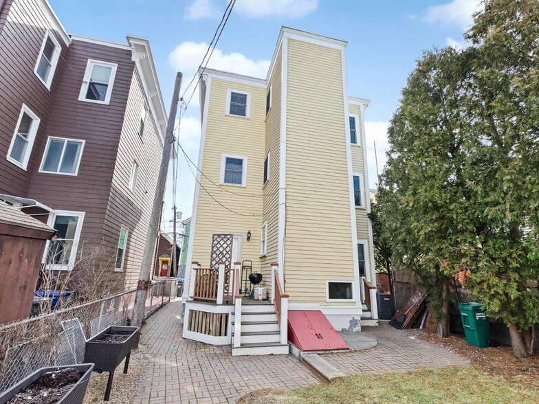 Building Photo - 43 Jefferson St