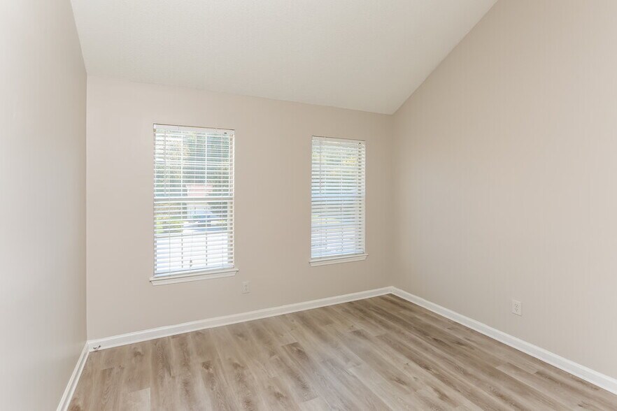 Building Photo - 3317 Royal Springs Ct