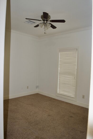 Building Photo - 2603 Broadmoor Blvd