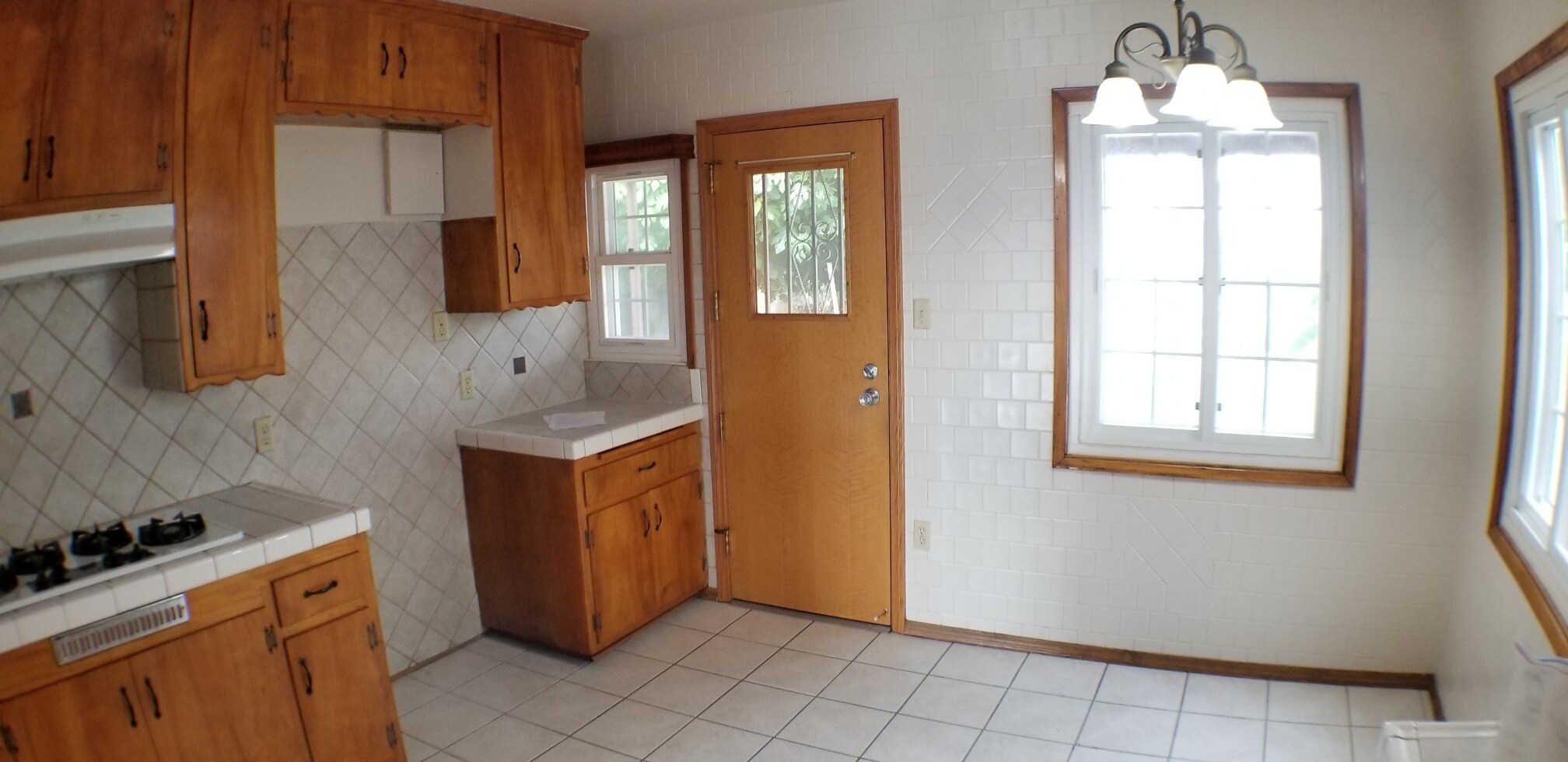 Back door leading to large yard - 512 S Flower St