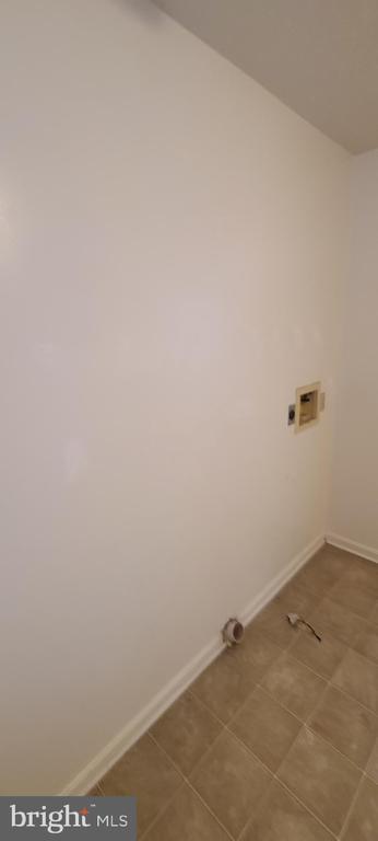 Building Photo - 319 Pendleton Dr