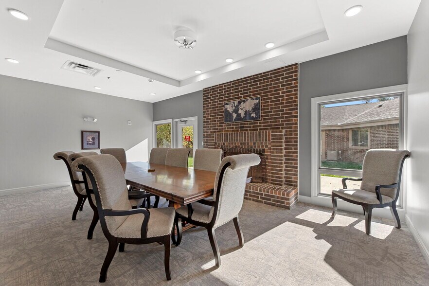 Building Photo - 2900 NE Kendallwood Pkwy