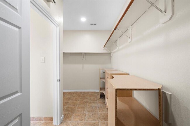 Building Photo - 3209 Flower Reef Cir
