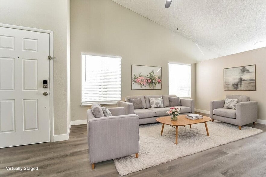 Building Photo - 4361 Faberge Ave