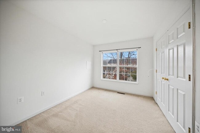 Building Photo - 23094 Fontwell Square