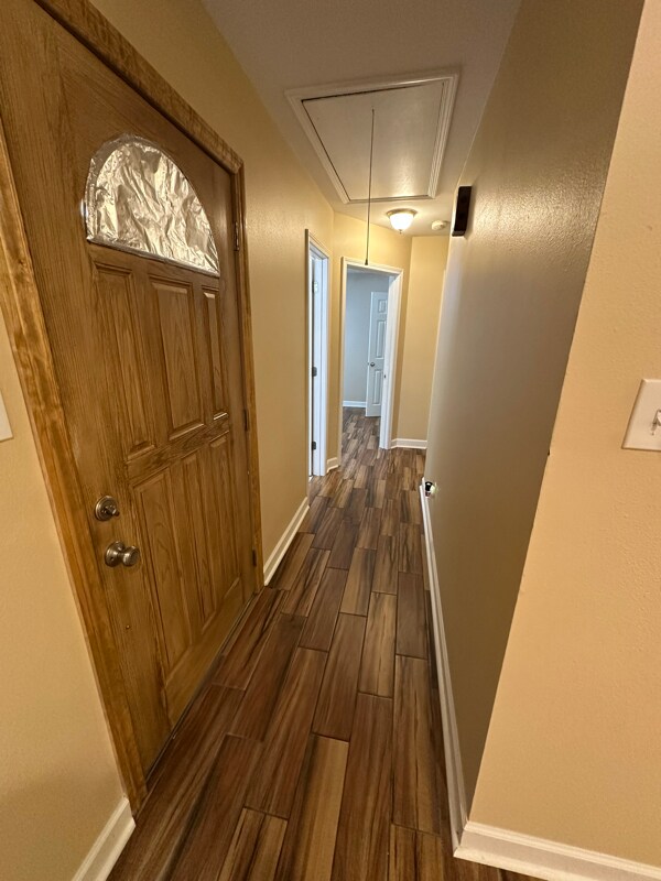 Building Photo - 18304 Autumn View Dr