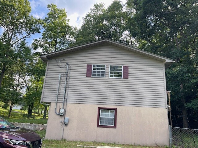 Building Photo - 178 Elm St