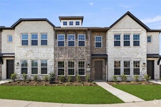 Building Photo - 1064 Old Rosebud Dr