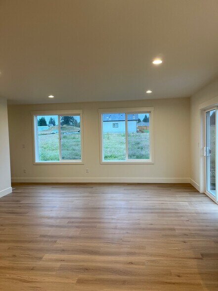 Building Photo - 19 Anchor Wy Lp