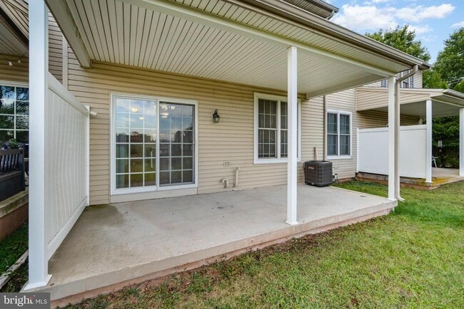 Building Photo - 103 Scully Pl