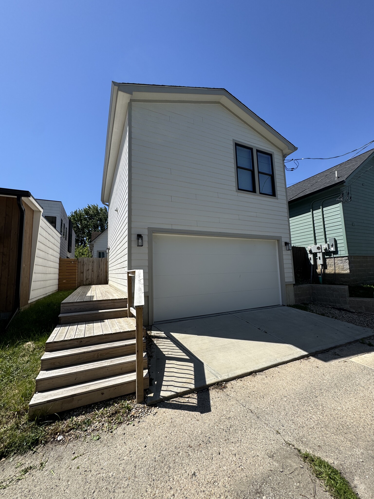 Building Photo - 1406 Fletcher Ave