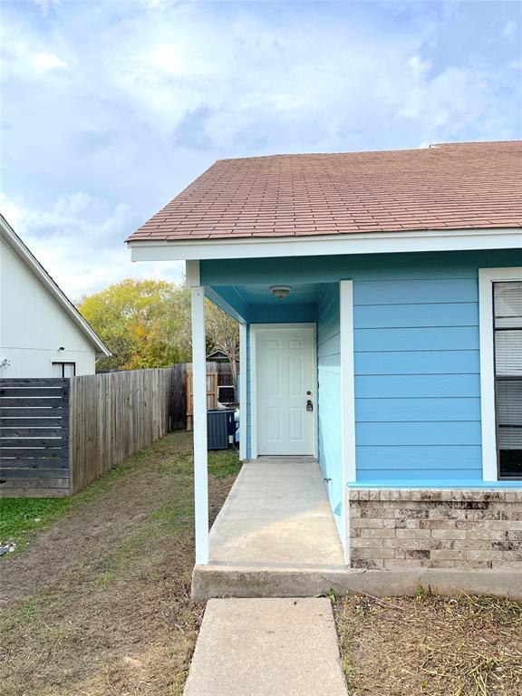 Building Photo - 12402 Alderbrook Dr