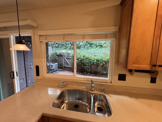 Building Photo - 3287 Marlene Dr