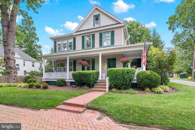 Building Photo - 205 S Hanson St