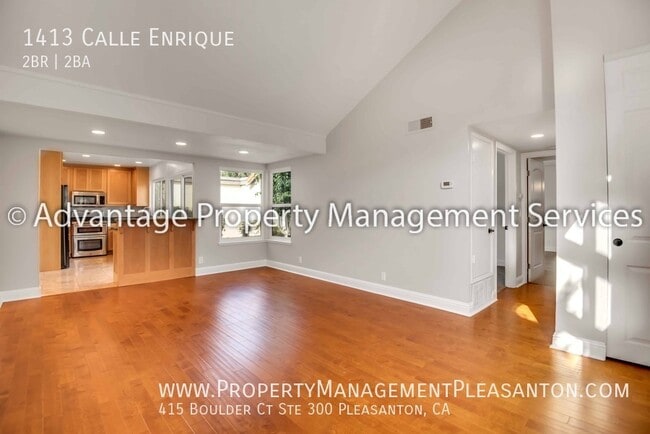 Building Photo - 1413 Calle Enrique