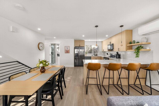 Building Photo - 7719 Renton Ave S