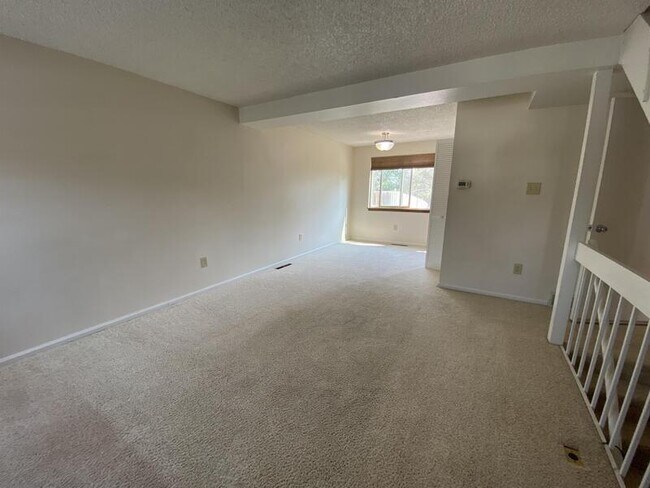 Building Photo - 2551 Sagebrush Ave