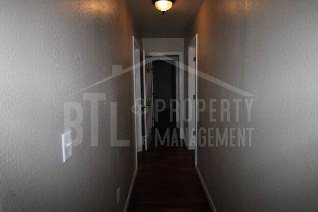 Building Photo - Beautiful Duplex in Kimberling City!