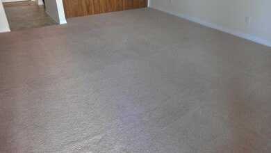 Building Photo - Great 2-Bedroom Unit in Fort Walton Beach-Near Bases!