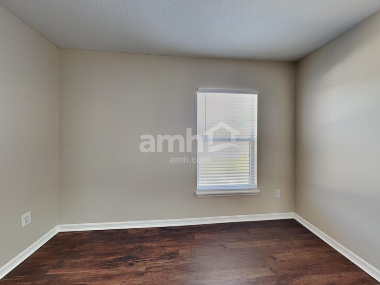 Building Photo - 366 Cabana View Way