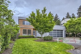 Building Photo - Spectacular 5-Bedroom Seattle Home in Pine...