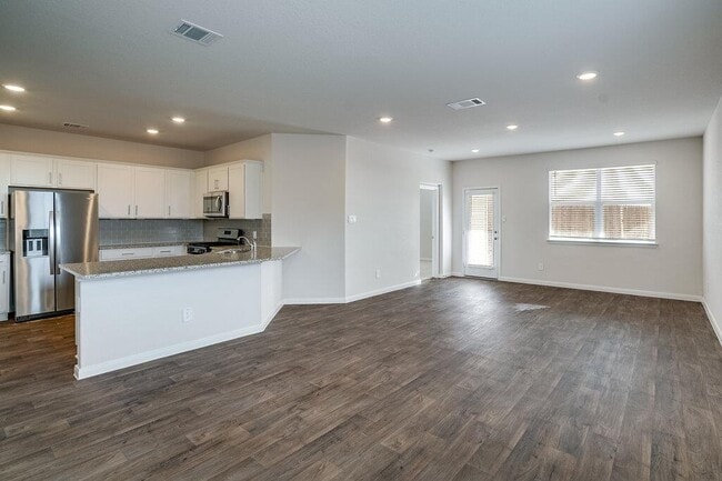 Building Photo - 152 Docile Lp