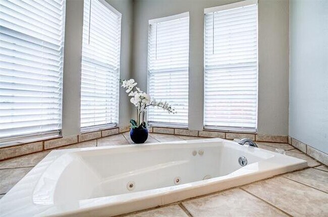 Building Photo - 157 Country Pl Ln