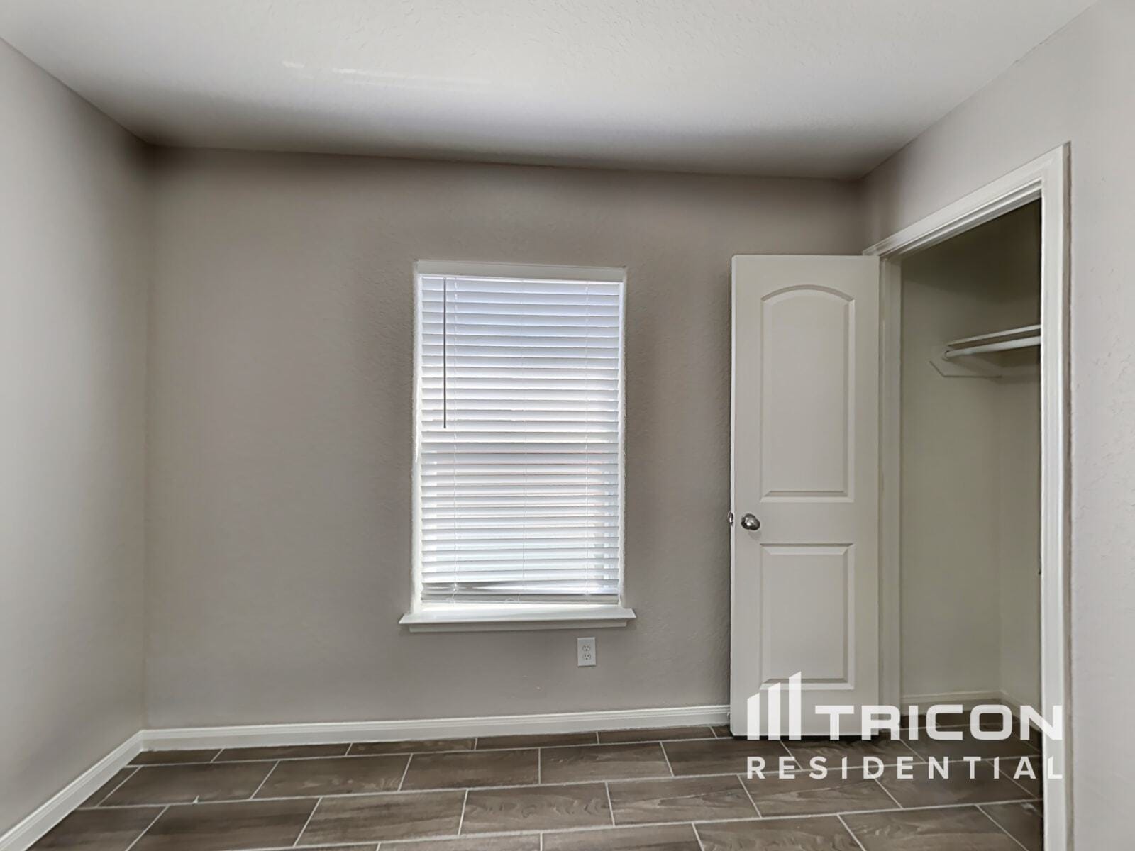 Building Photo - 6219 Still Meadow