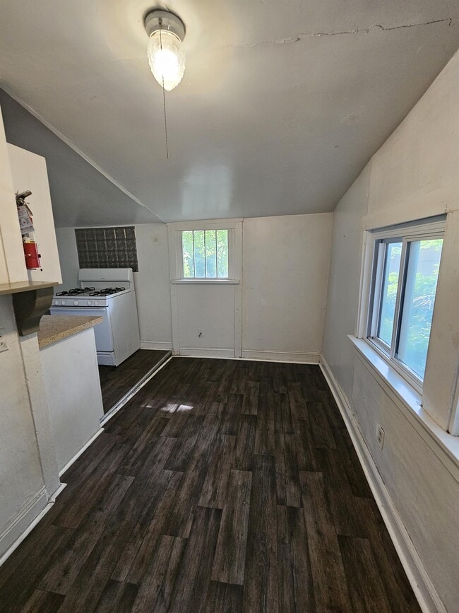 Building Photo - 728 Rhode Island St