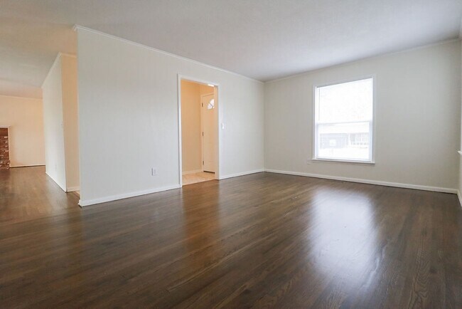 Building Photo - Remodeled home!