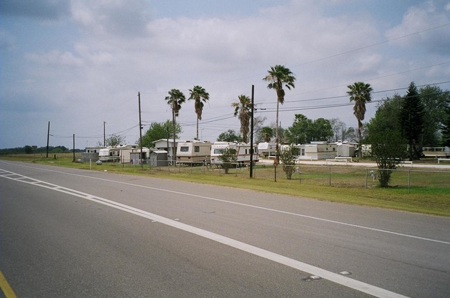 Primary Photo - County Line RV Park