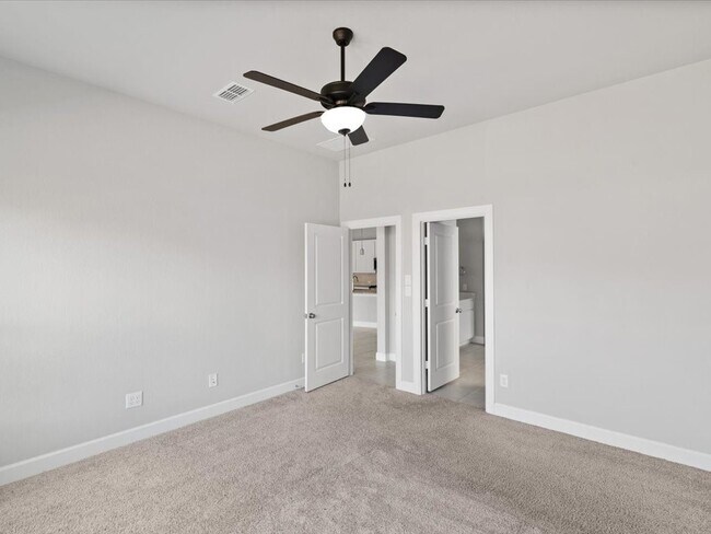 Building Photo - 222 Amaranth Wy