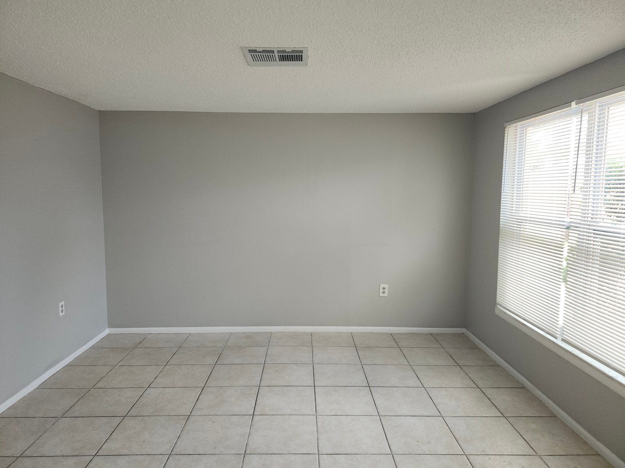 Building Photo - 5531 Mallow St