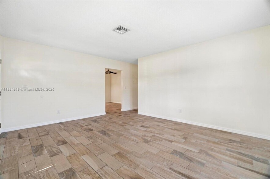 Building Photo - 838 NW 10th Ave