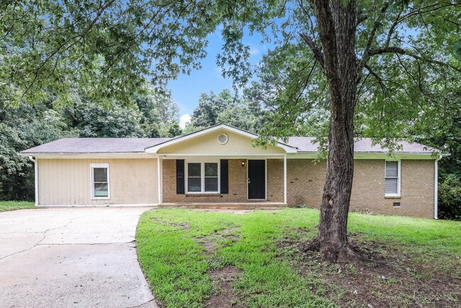 Building Photo - 1338 W Stoneybrook Dr
