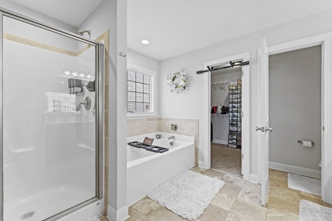 Building Photo - 326 Aquamarine Cir