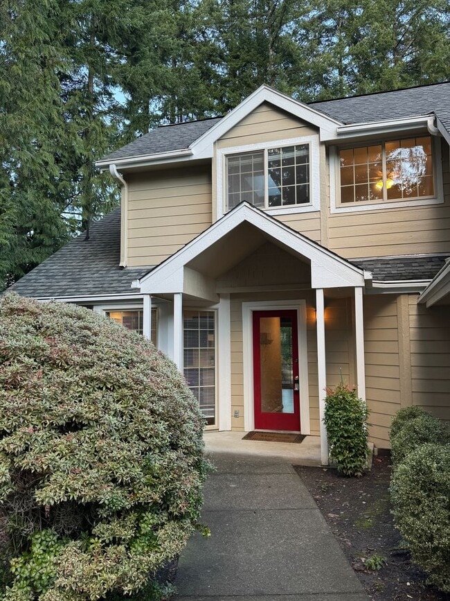 Building Photo - Poulsbo - perfectly charming 2 story with main floor primary suite