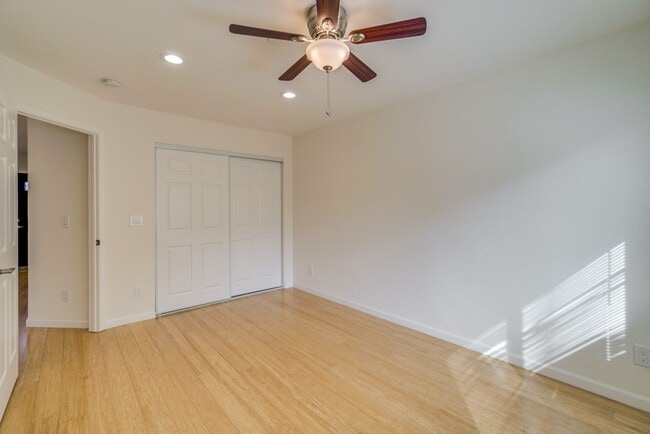 Building Photo - Beautiful 2 Bed/1 Bath Home only Blocks From Downtown Sunnyvale