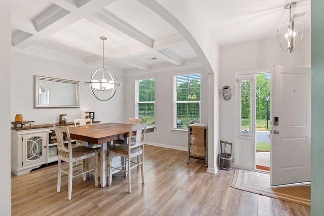 Building Photo - 505 S Oak Crst Dr