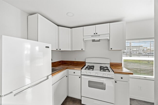 Building Photo - 7303 Market St