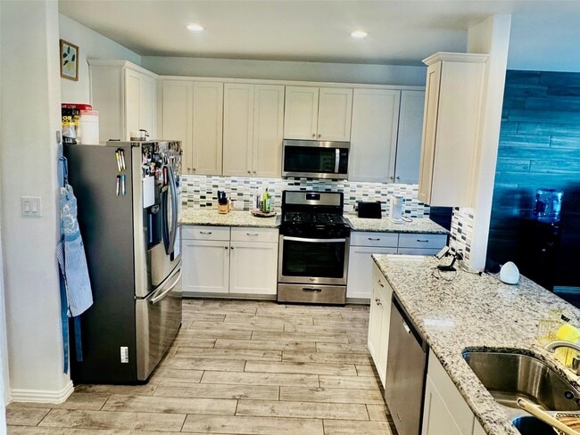 Building Photo - 12615 Barclay Ter Dr