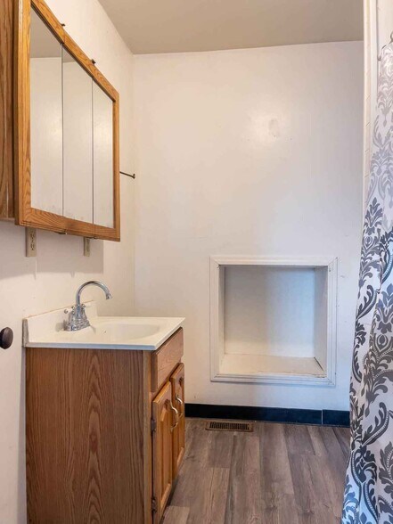 Bathroom - 320 W Church St