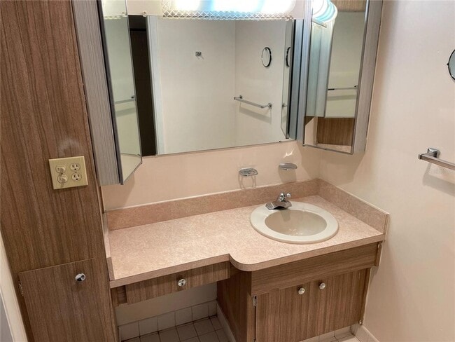 Building Photo - 4358 Tahitian Gardens Cir
