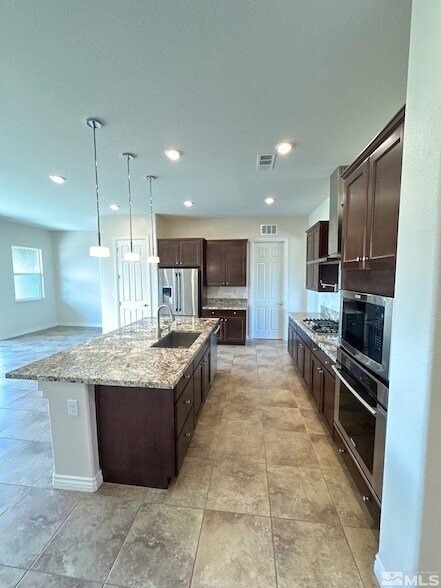 Building Photo - 8370 Simsbury Dr