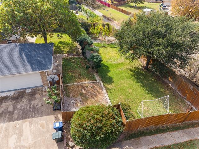 Building Photo - 1513 Carriage Ln