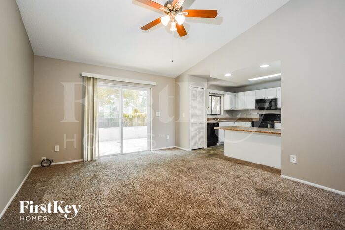 Building Photo - 5642 Westview Dr