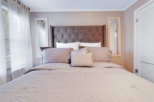 Front Bedroom - 1617 Tabor St