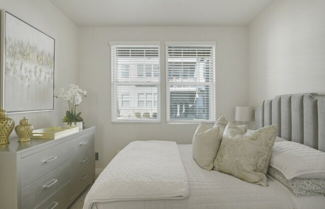 Building Photo - Modern Ground-Level Condo in River Terrace...