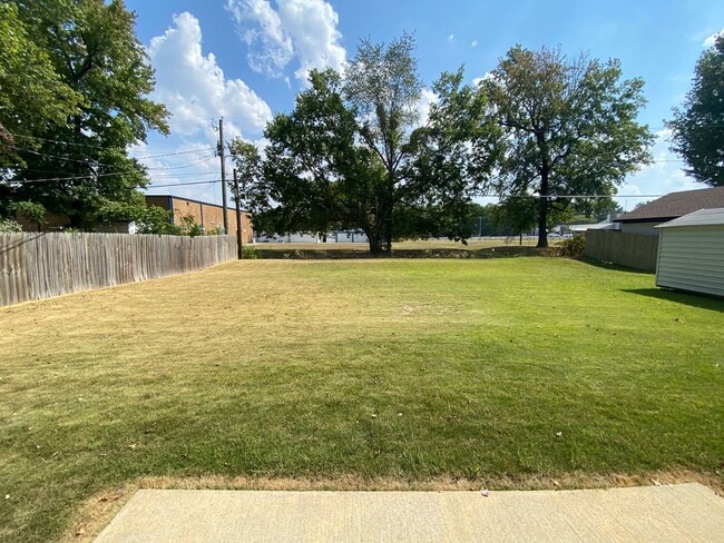 Primary Photo - Beautiful 3bed/2bath home in West Jonesboro